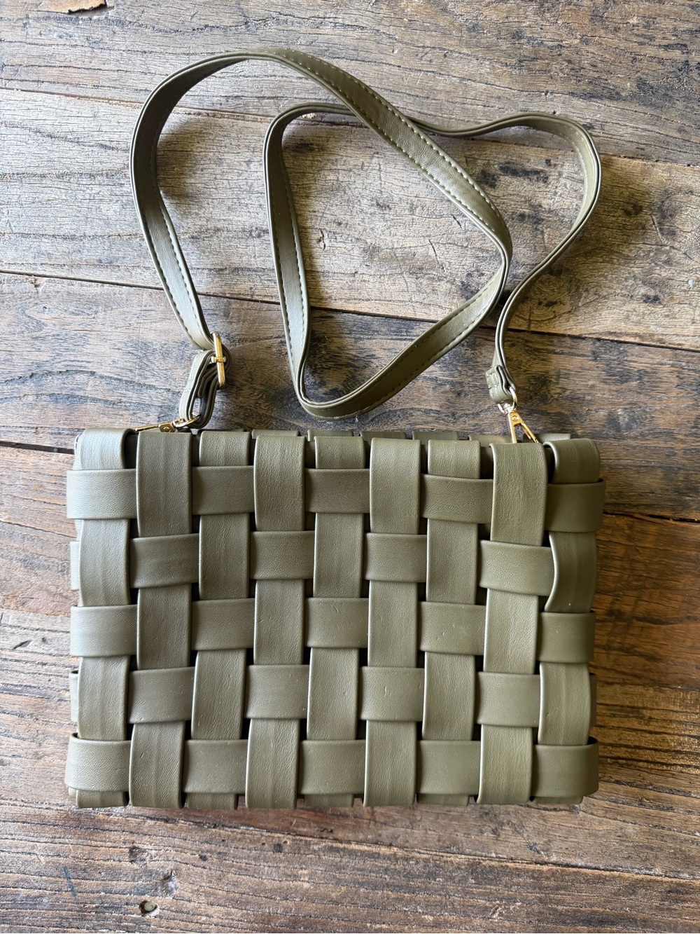 Woven Crossbody Bag in Olive Green - Women - Anthropologie. 7.5x 10.5”